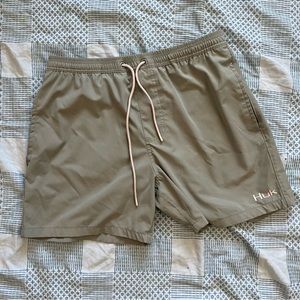 Huk Men's Capers Volley 6” Shorts Fishing Gray Size Medium.